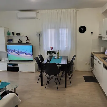 Radenka Zafron Апартаменты *