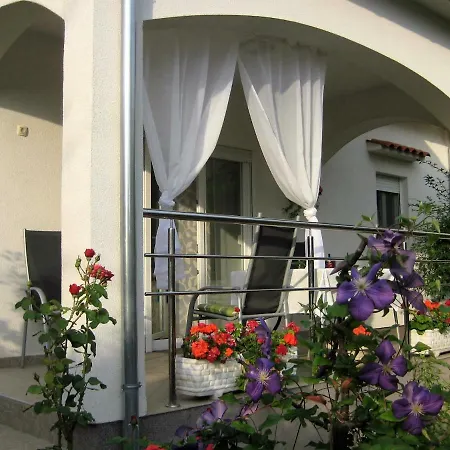 Radenka Zafron Apartament *